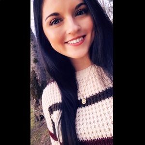 Meet your Posher, Lauren